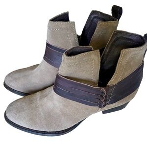 Diba Womens Skyler Ankle Boots Tan Suede Split Block Heel Pull Ons Size 7